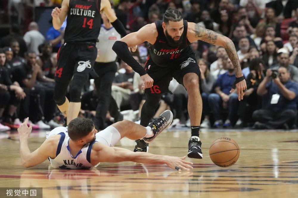 国足中场的 国足中场的