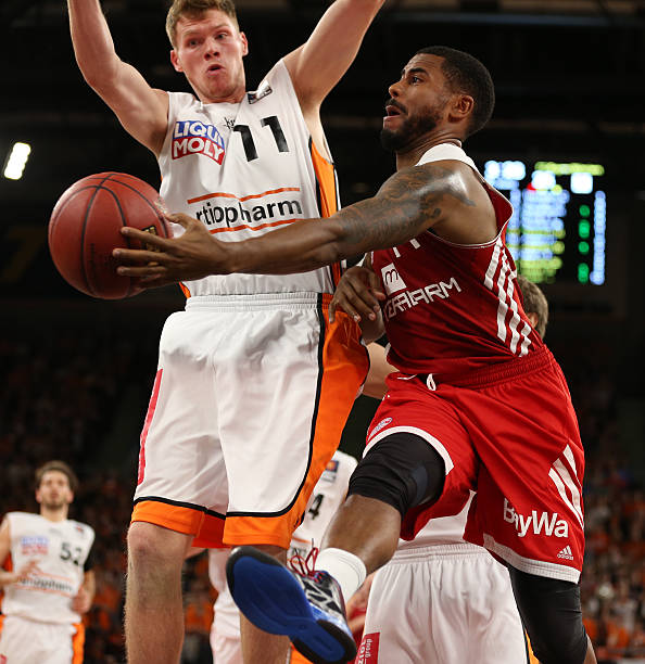 镜头拉近太 镜头拉近太