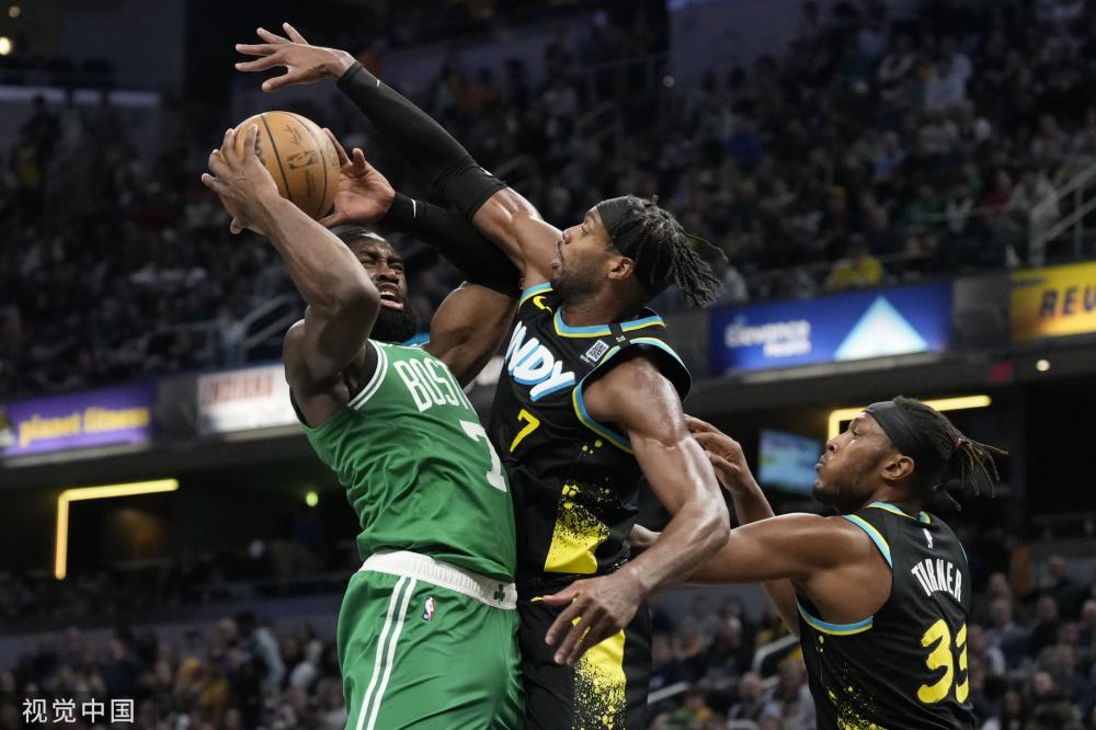 羽毛球超级赛精彩对决不断